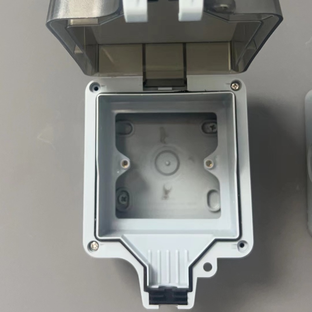 [741271574349] BS-913, IP66 Waterproof 1 Gang BS surface socket, empty